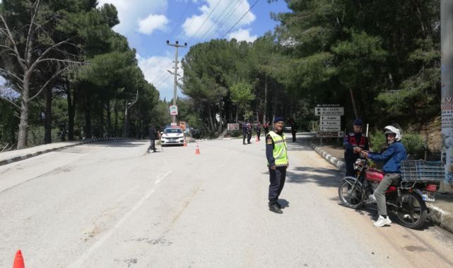 Manisa İl Jandarma Komutanlığı Bayram Dolayısıyla Denetimleri Artırdı