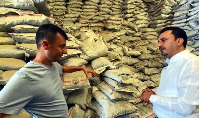 VATANDAŞ YAZ SICAĞINDA KÖMÜR TELAŞINA DÜŞTÜ