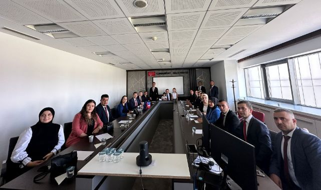 Atanamayan uzmanlar haklarını arıyor