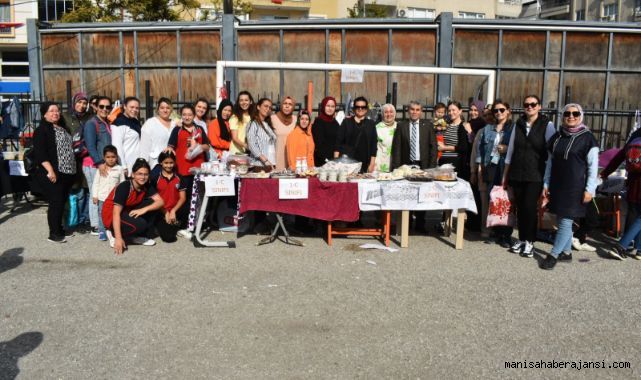 HALİL YURTSEVEN İLKOKULU KERMES ETKİNLİĞİ DÜZENLEDİ