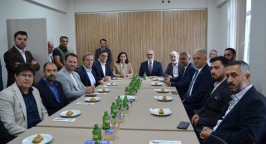 YENİŞEHİRLİOĞLU’NDAN AKHİSAR ÇIKARMASI