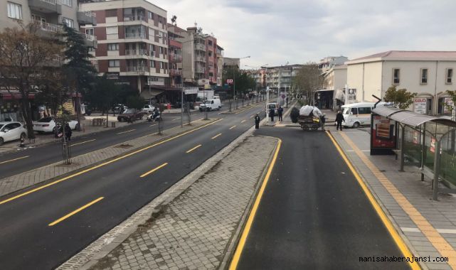 Salihli, Yunusemre ve CBÜ Yolunda Yol Çizgi Çalışmaları Tamamlandı