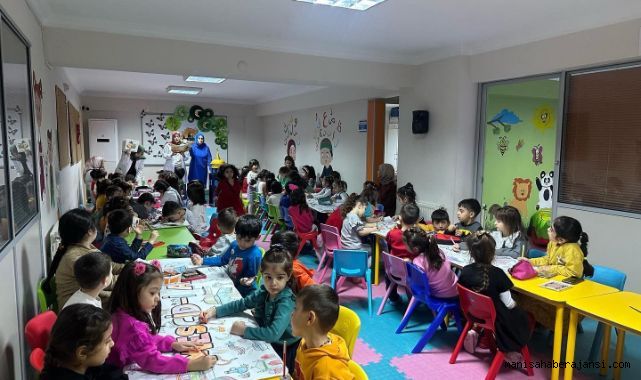 4-6 Yaş Kur'an Kursu Öğrencileri Filistin İçin Harçlıklarını Bağışladı