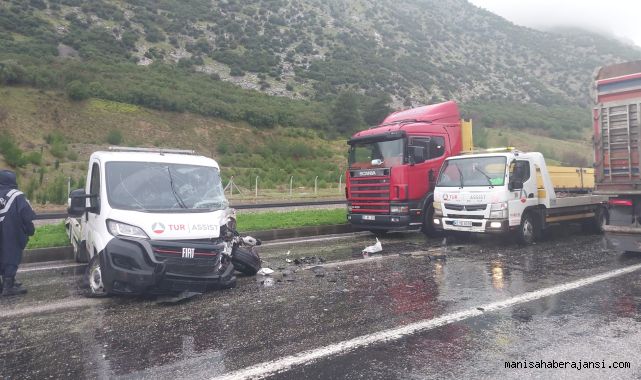 Hatalı sollama kaza getirdi