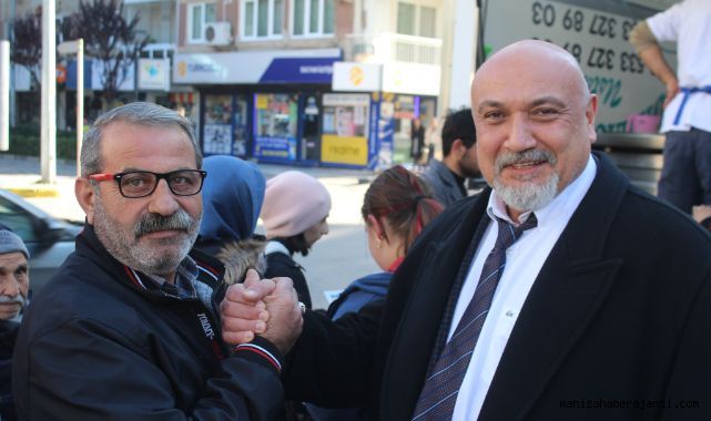 İYİ Parti Manisa Büyükşehir Belediye Başkan Adayı Op. Dr. Gürhan Özcan, Esnaf Ziyaretleri Sonucunda Yoğun İlgi Gördü