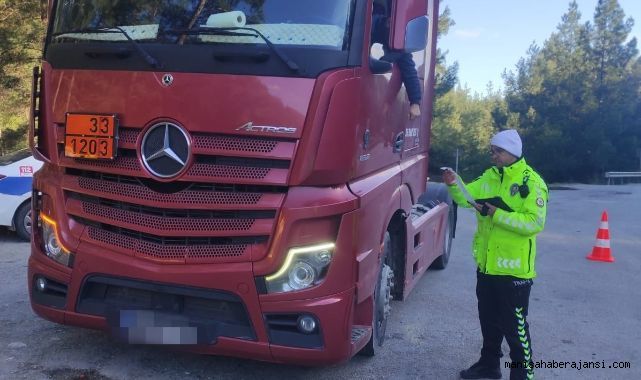 Manisa'da Yük Taşıyan Araçlara Yönelik Denetimler Sürüyor
