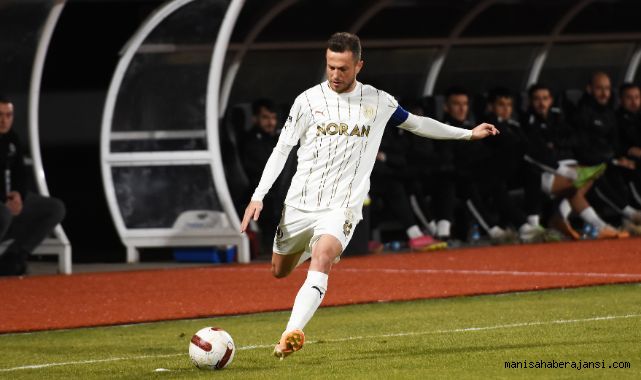 Manisa FK, B. Giresunspor'u 2-0 Yenerek Zirveye Yaklaştı!