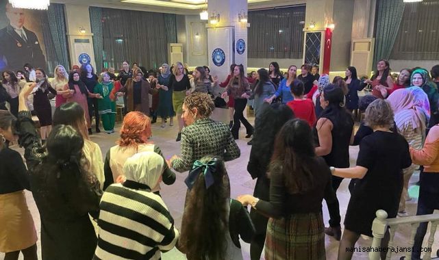 Kamu-Sen Manisa Kadın Üyeleri 8 Mart'ı Kutladı