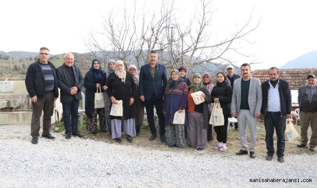 KIRKAĞAÇ’TA HAYIRSEVERİN VE BÜYÜKŞEHİRİN YAPTIĞI YOLLARI CHP'Lİ FERDİ ZEYREK SAHİPLENDİ