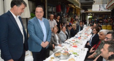 Akhisar Bakkallar Odası Besim Dutlulu ile buluştu