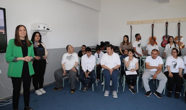 Başkan Durbay Engelleri Aşan Gençlerle Buluştu