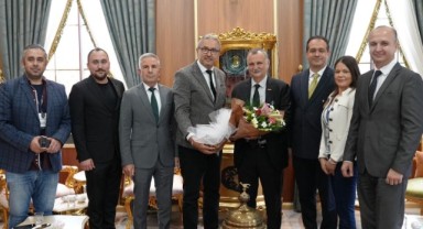 EGEMDER, Yunusemre Belediye Başkanı Semih Balaban'ı Ziyaret Etti