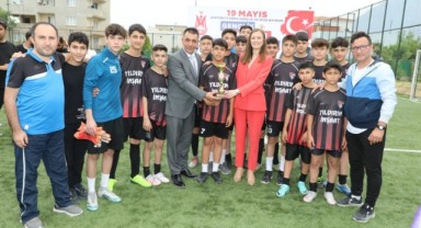Gençlik Turnuvası’nın Şampiyonluk Kupasını Başkan Gülşah Durbay Verdi