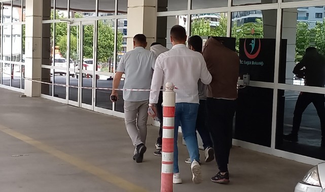 Manisa'nın Şehzadeler ilçesinde işyerlerinden hırsızlık yapan 3 kişi yakalandı