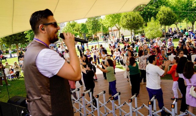YUNUSEMRE KENT ORKESTRASI’NDAN ANNELER GÜNÜ’NE ÖZEL KONSER