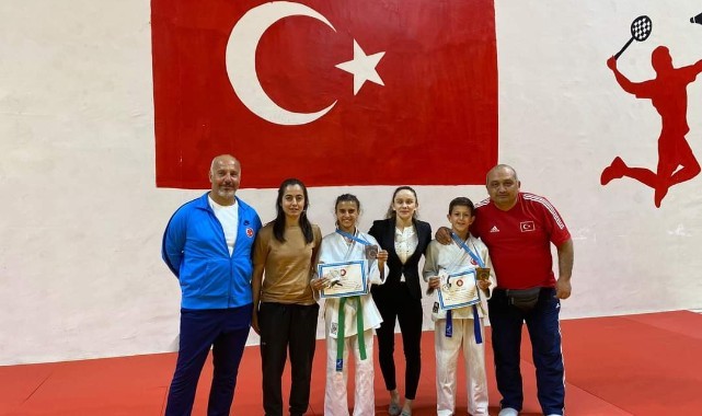 YUNUSEMRELİ MİNİK JUDOCULAR UŞAK'TA İKİ MADALYA KAZANDI