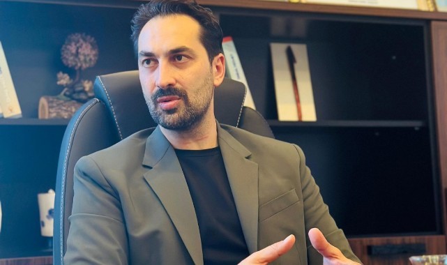 Mücahit Arınç'tan Özgür Özel'e Çağrı