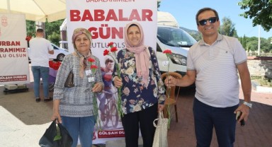 Şehzedeler Belediyesi Kabristanda Yüreklere Dokundu