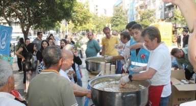 Aşure ayı dolayısıyla gerçekleşen aşure ikramı