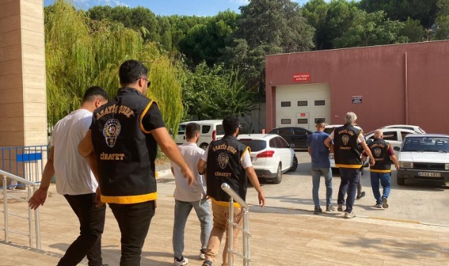 Manisa'da Olaylı Gece: 4 Şüpheli Gözaltında