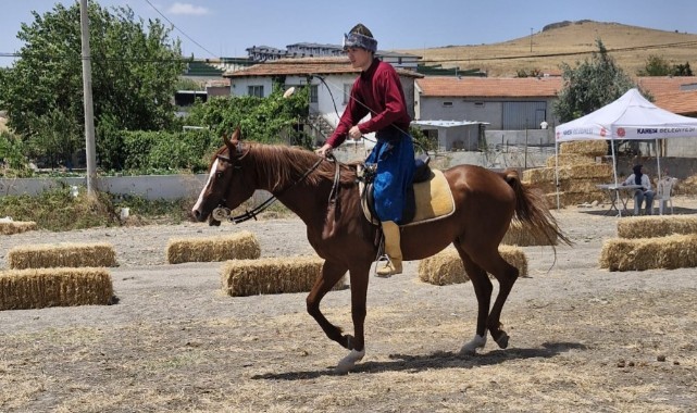 Ilgar Kaan Aykan, Atlı Okçuluk Sporunda Manisa'yı Temsil Etti