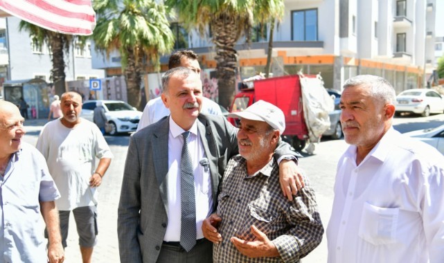 Muradiye Pazaryeri'nde Başkan Balaban’a Yoğun İlgi