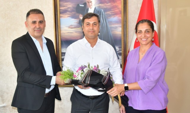 YUNUSEMRE BELEDİYESPOR'DAN İL MÜDÜRÜ YUNUS ÖZTÜRK'E ZİYARET