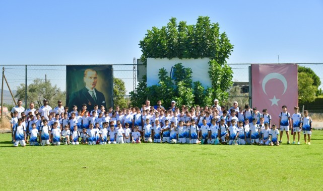 Yunusemre Belediyespor Yaz Futbol Okulu Sona Erdi