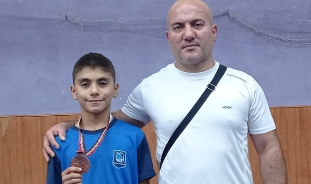 YUNUSEMRELİ GÜREŞÇİ RAMAZAN ÖZMAN ORDU'DAN BRONZ MADALYA İLE DÖNDÜ
