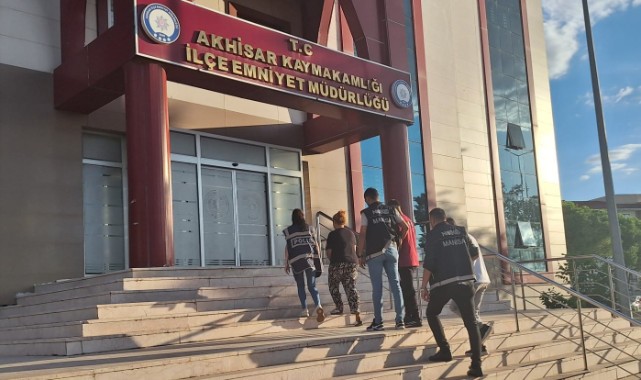 Akhisar'da Uyuşturucu Operasyonu: 3 Şüpheli Gözaltında