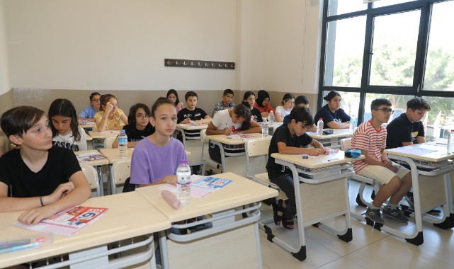 Şehzadeler Belediyesi Gençlik Merkezi’nin İngilizce Kurslarına Yoğun İlgi