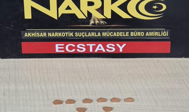 Akhisar’da Uyuşturucu Operasyonu: 9 Adet Ecstasy Ele Geçirildi