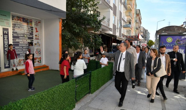 BAŞKAN BALABAN İKİ MAHALLEDE ESNAF ZİYARETİ YAPTI