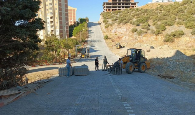 Edremit Belediyesi’nden yol düzenleme çalışmaları