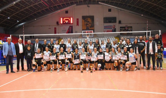FİLEDE CUMHURİYET KUPASI ŞAMPİYONU YUNUSEMRE