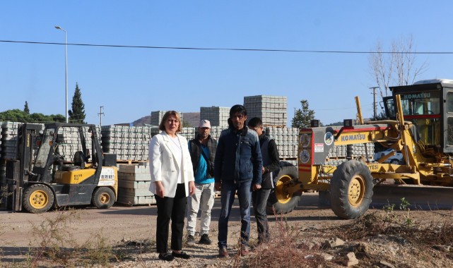 Kula'da Kış Öncesi Yollarda Hummalı Çalışma
