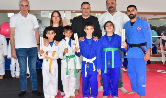 MURADİYE'DE MİNİK JUDOCULARIN KUŞAK SINAVI SEVİNCİ