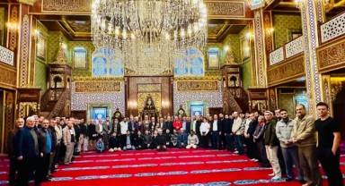 Saruhanbey’in Torunları Sabah Namazında Saruhanbey Camiinde Duada Buluştu