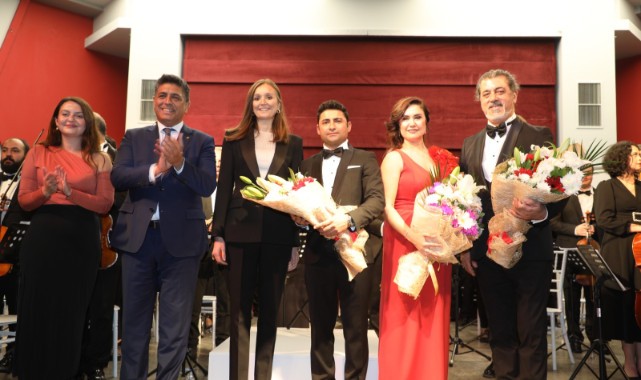 ŞEHZADELER BELEDİYESİ'NDEN CUMHURİYETİN 101. YILINA ÖZEL KONSER