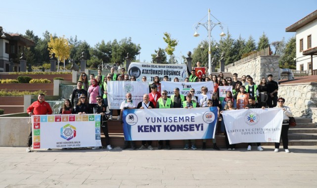 ÜNİVERSİTELİ GENÇLERDEN ANLAMLI ÇALIŞMA