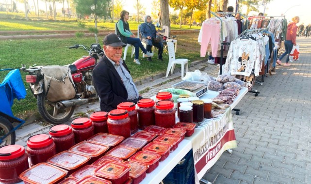 Yuntdağı Pazarı Manisalılarla Dolup Taştı
