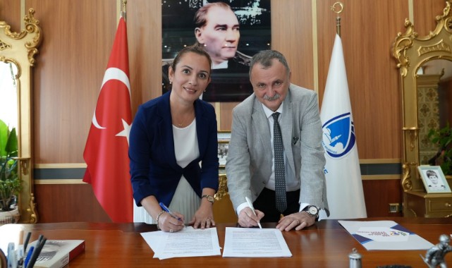 YUNUSEMRE'DE ATIK İLAÇ TOPLAMA ÇALIŞMASI