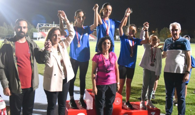 YUNUSEMRELİ ATLETLER MADALYALARI TOPLADI