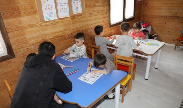 YUNUSEMRELİ ÇOCUKLAR ROBOTİK KODLAMA ÖĞRENİYOR