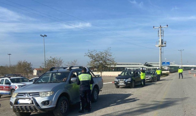 Manisa'da Emniyet Kemeri Kullanımına Yönelik Trafik Denetimi