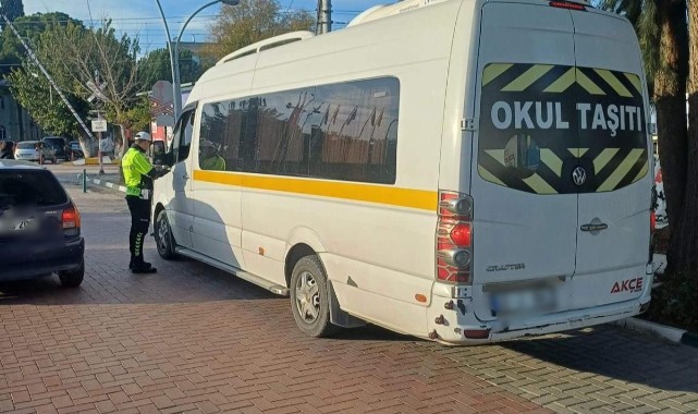Manisa'da Okul Servis Araçları Denetlendi: 5 Araç ve Sürücüsüne Ceza