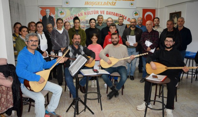 Manisa'da Türk Halk Müziği Şöleni