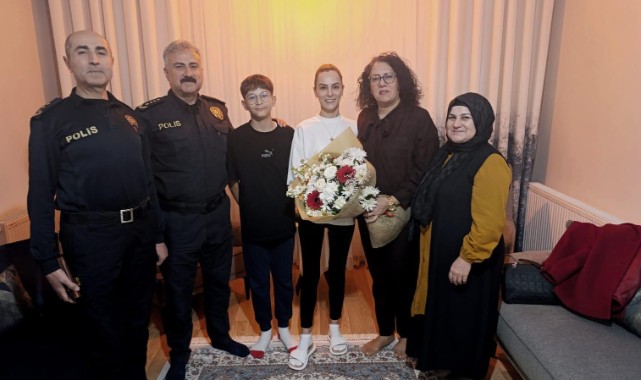Manisa Emniyetinden Şehit Ailesine Anlamlı Ziyaret