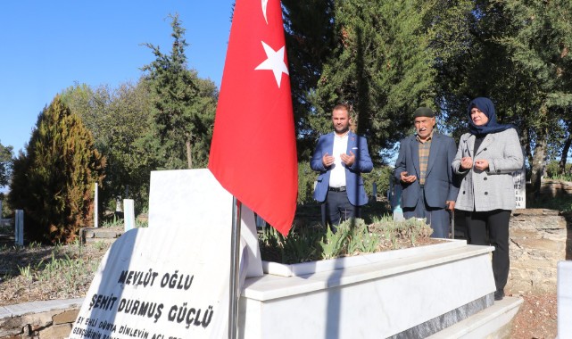 Şehit Öğretmenin Ailesine Anlamlı Ziyaret