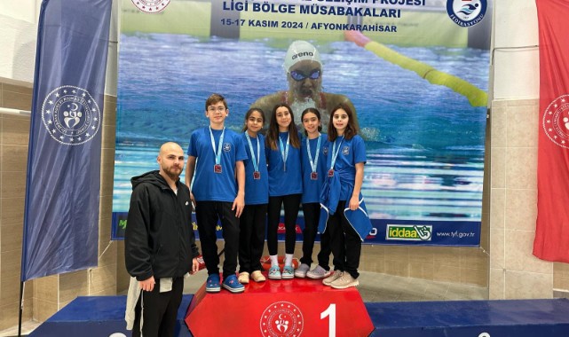 YUNUSEMRELİ YÜZÜCÜLER AFYONKARAHİSAR'DA MANİSA'NIN GURURU OLDU